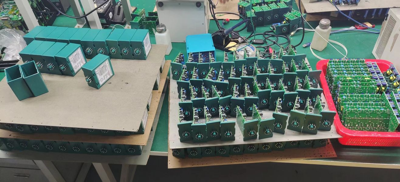 Shenzhen Jutai Comm Co., Ltd. ligne de production du fabricant